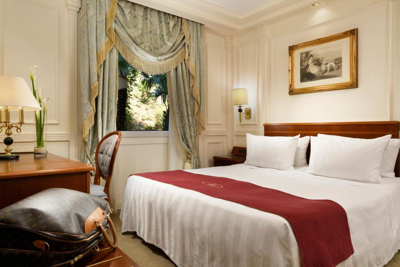Swiss Diamond Hotel & Spa Morcote Esterno foto A room at the hotel