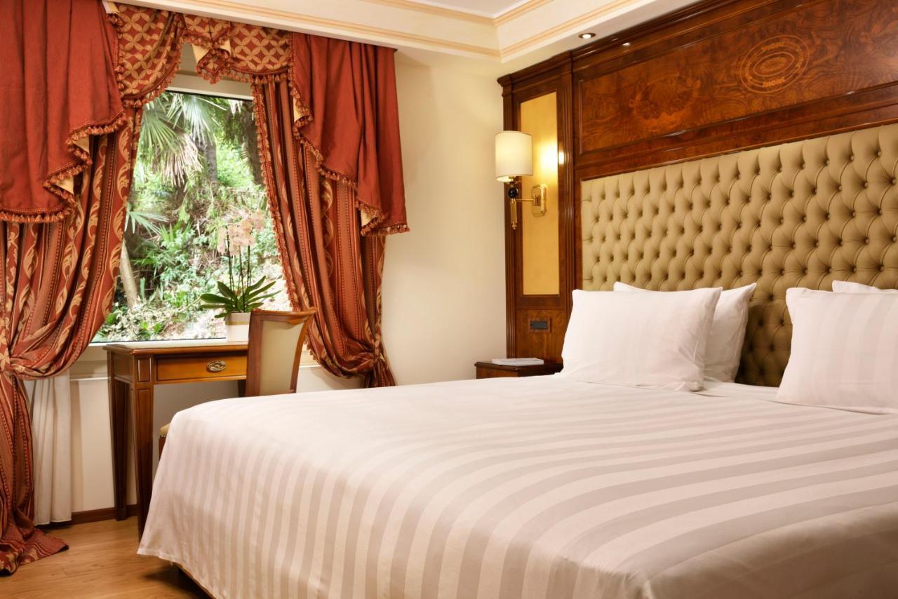 Swiss Diamond Hotel & Spa Morcote Esterno foto A room at the hotel