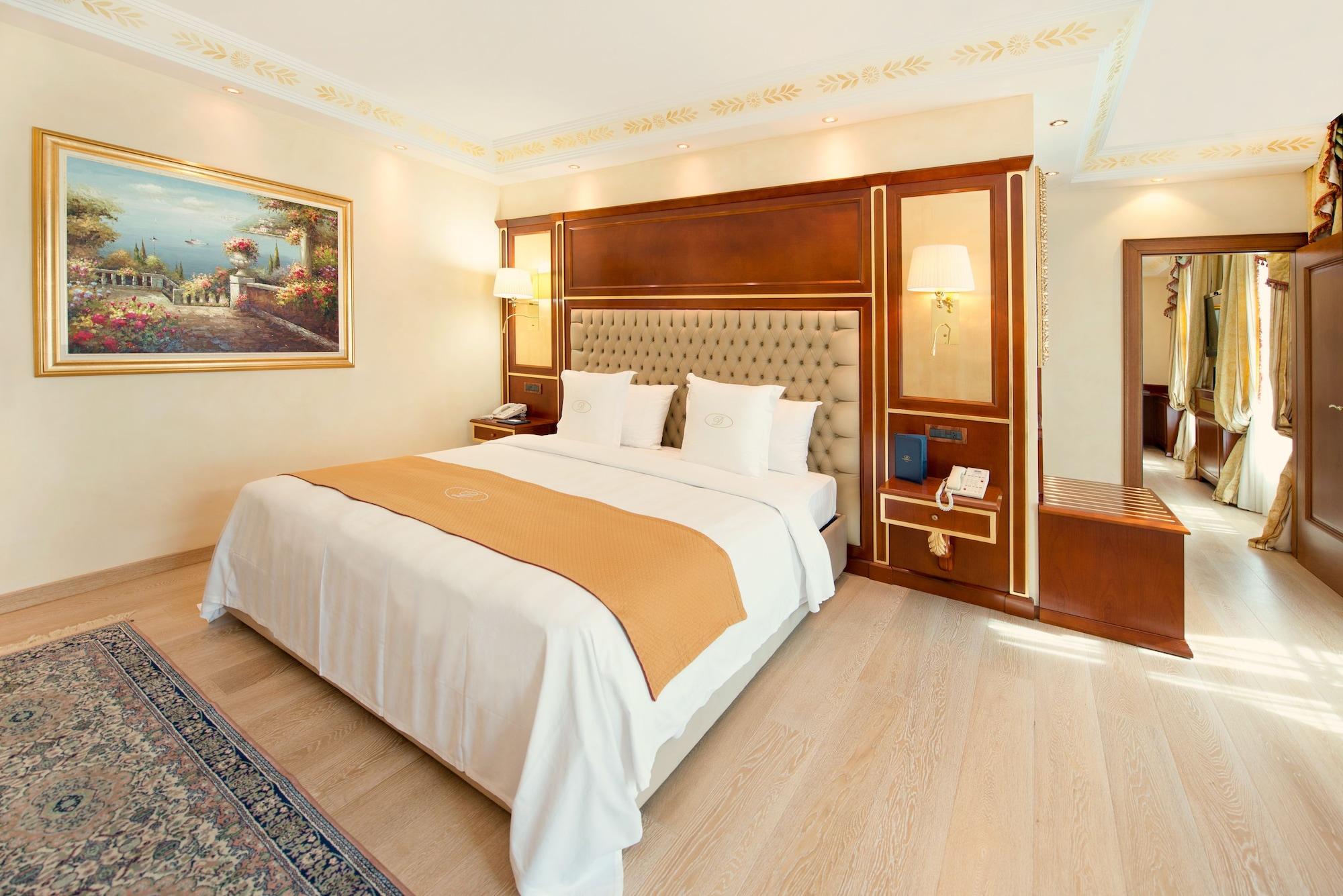 Swiss Diamond Hotel & Spa Morcote Esterno foto A room at the hotel